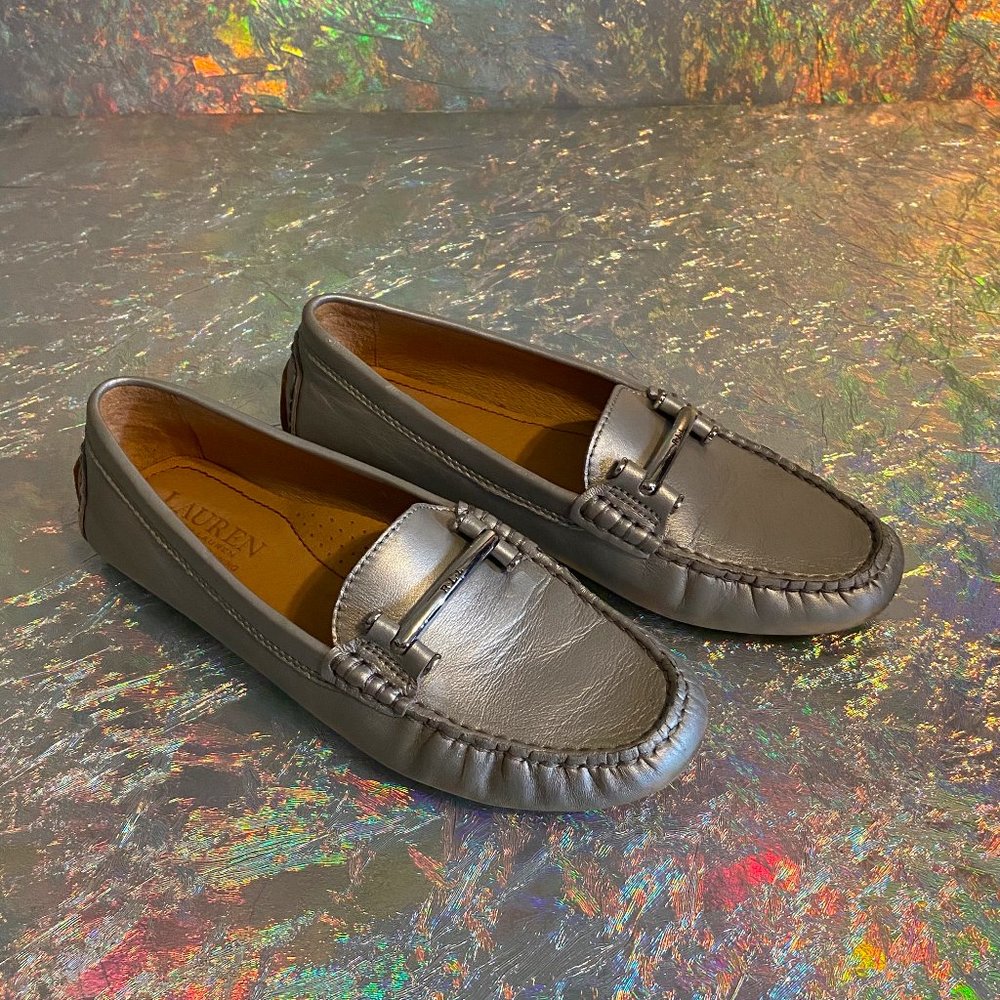 Ralph Lauren 100% Leather Loafers. Size 7. Silver